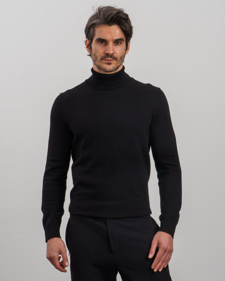 Suéter Ligero de Punto con Cuello Alto - Negro