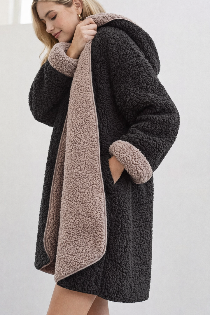 Verónica | Atractiva chaqueta teddy con capucha
