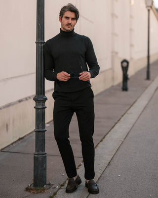 Suéter de Cuello Alto Merino en Gris Oscuro