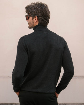 Suéter de Cuello Alto Merino en Gris Oscuro