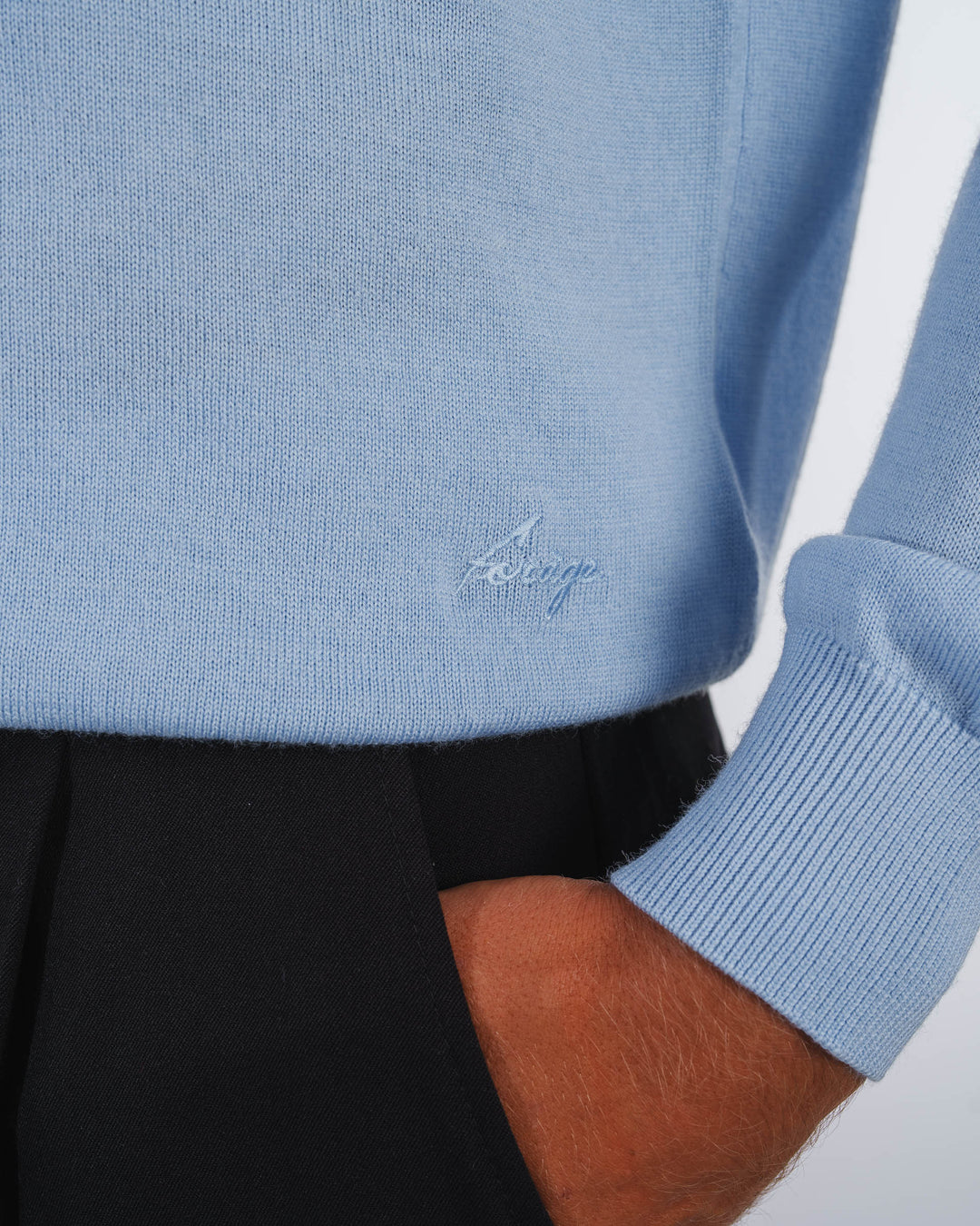 Suéter de Merino con Tapeta Oculta en Azul Claro