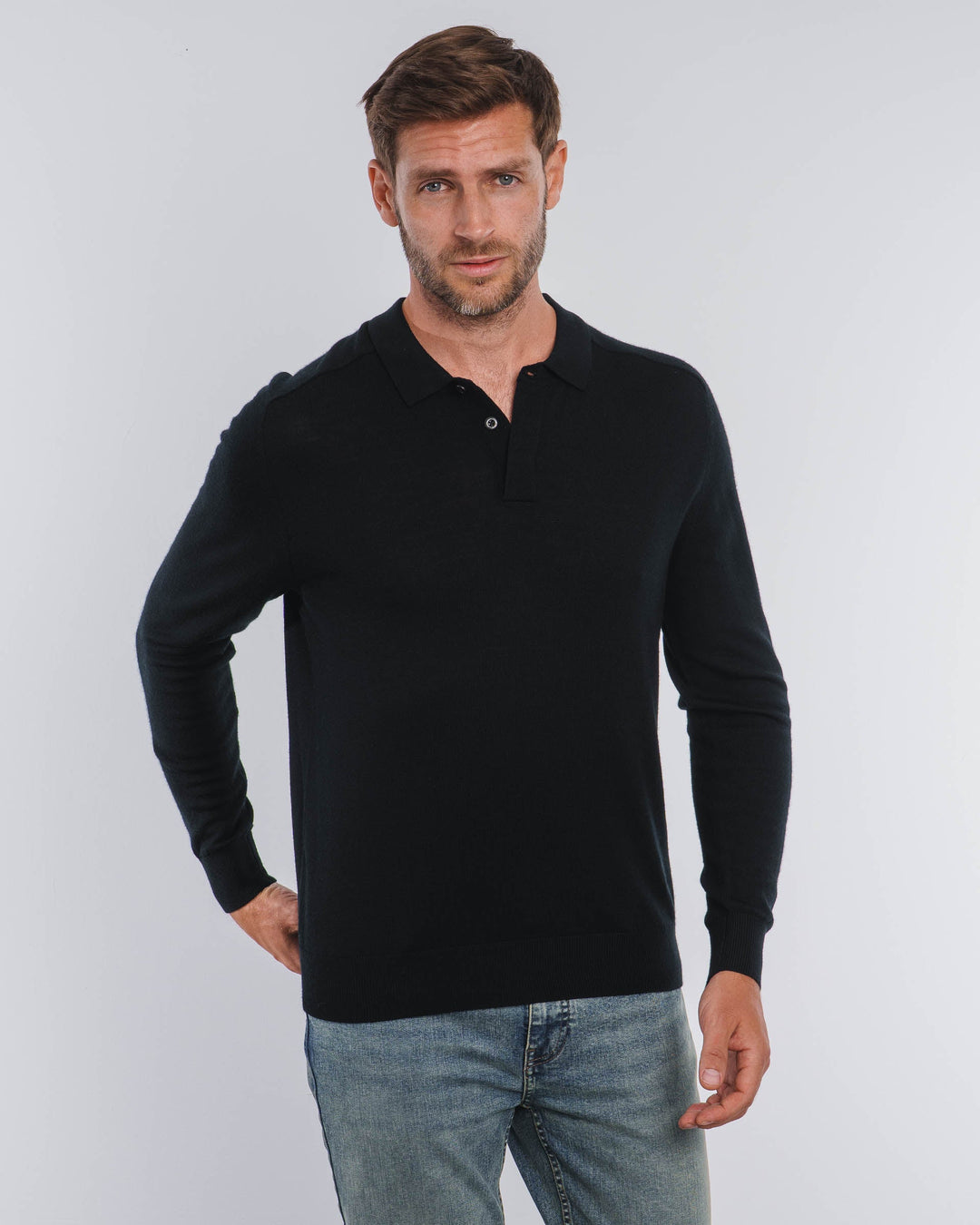 Suéter de Merino con Tapeta Oculta en Negro