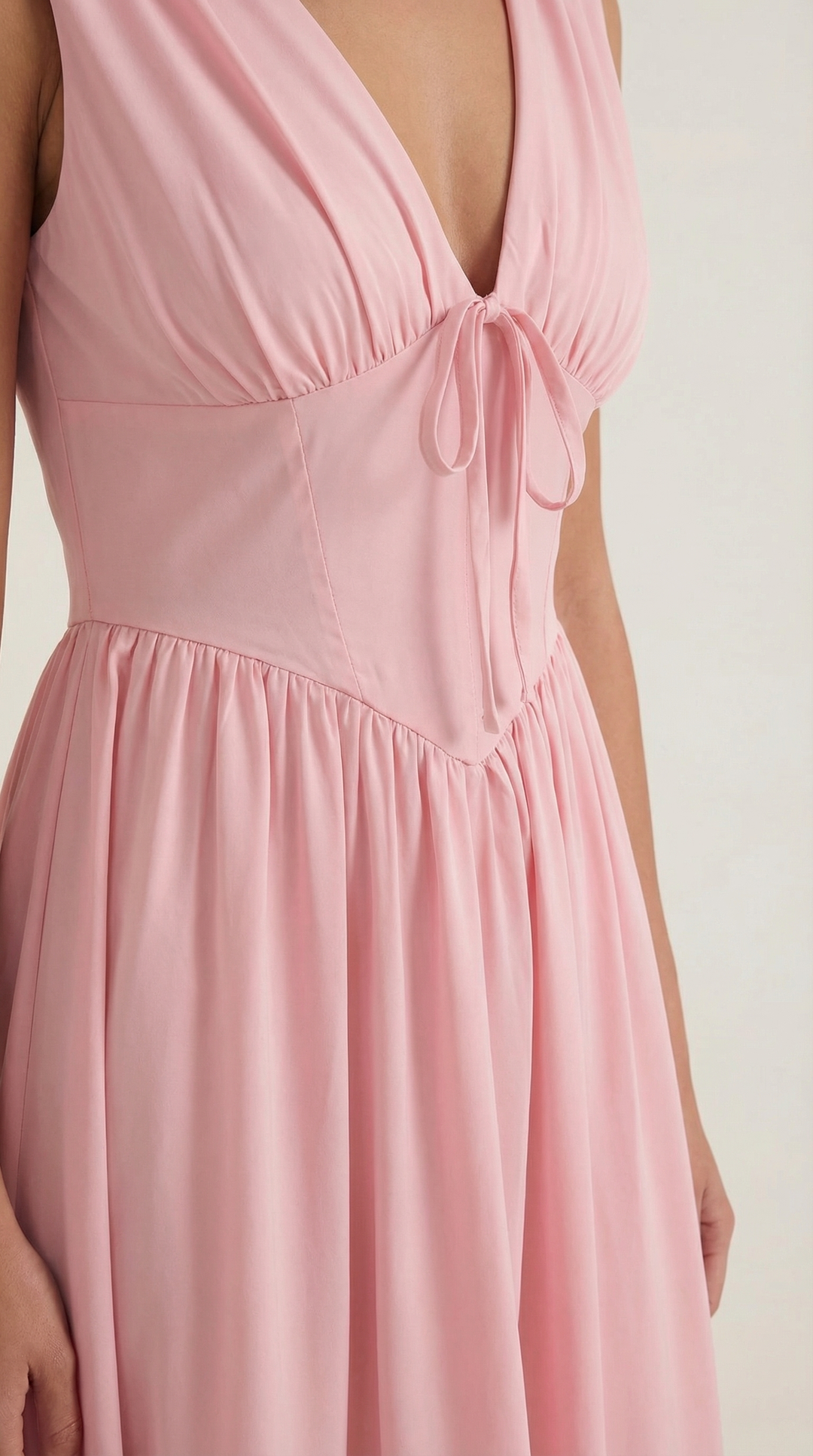 Vestido midi Cassiopeia con escote en V